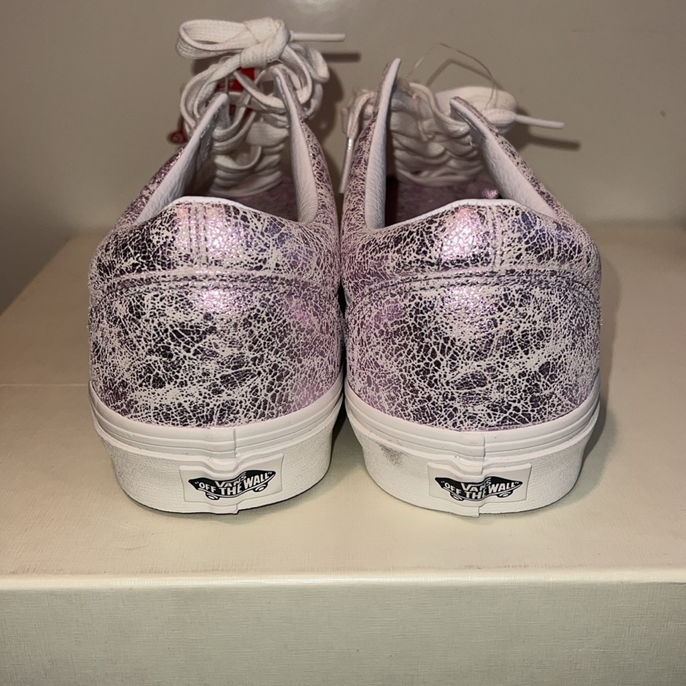 VANS - Picture 4 of 9